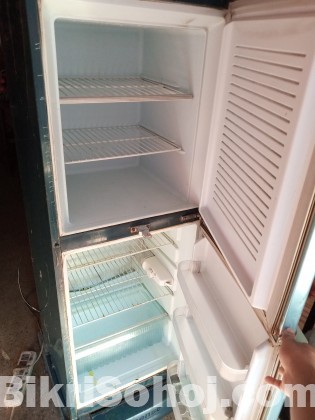 Electra refrigerator